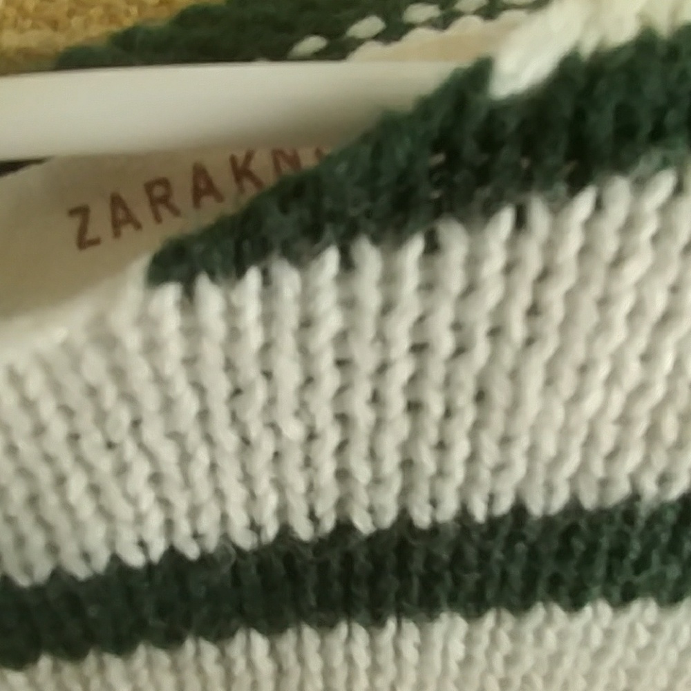 Zara Knit green and white sweater - Picture 8 of 8